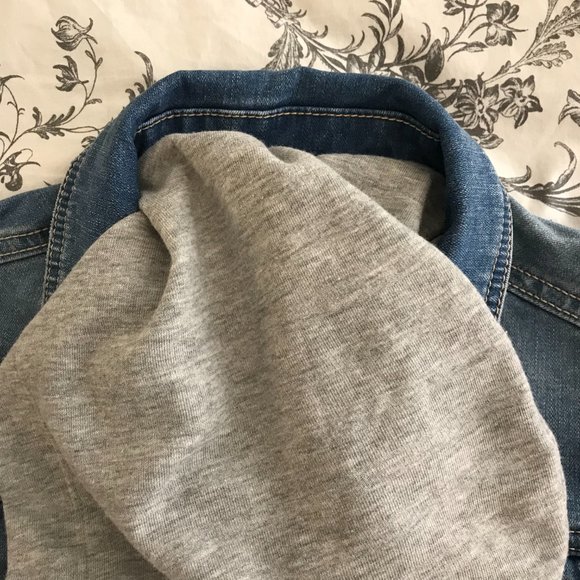 🛼Justice Denim Crop Jacket | Size 6/7 - Picture 8 of 15